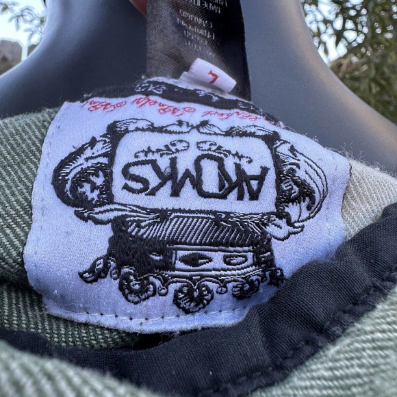 AKDMKS Akademiks Mens Flannel Size Large Green Multicolor Plaid Button Spellout - Picture 9 of 13